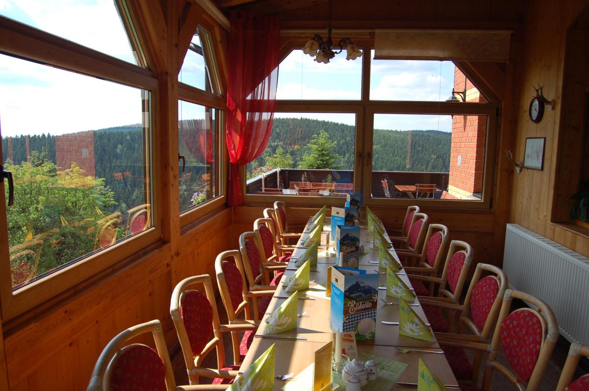 Berggasthaus & Pension Schoene Aussicht Klingenthal Exterior photo