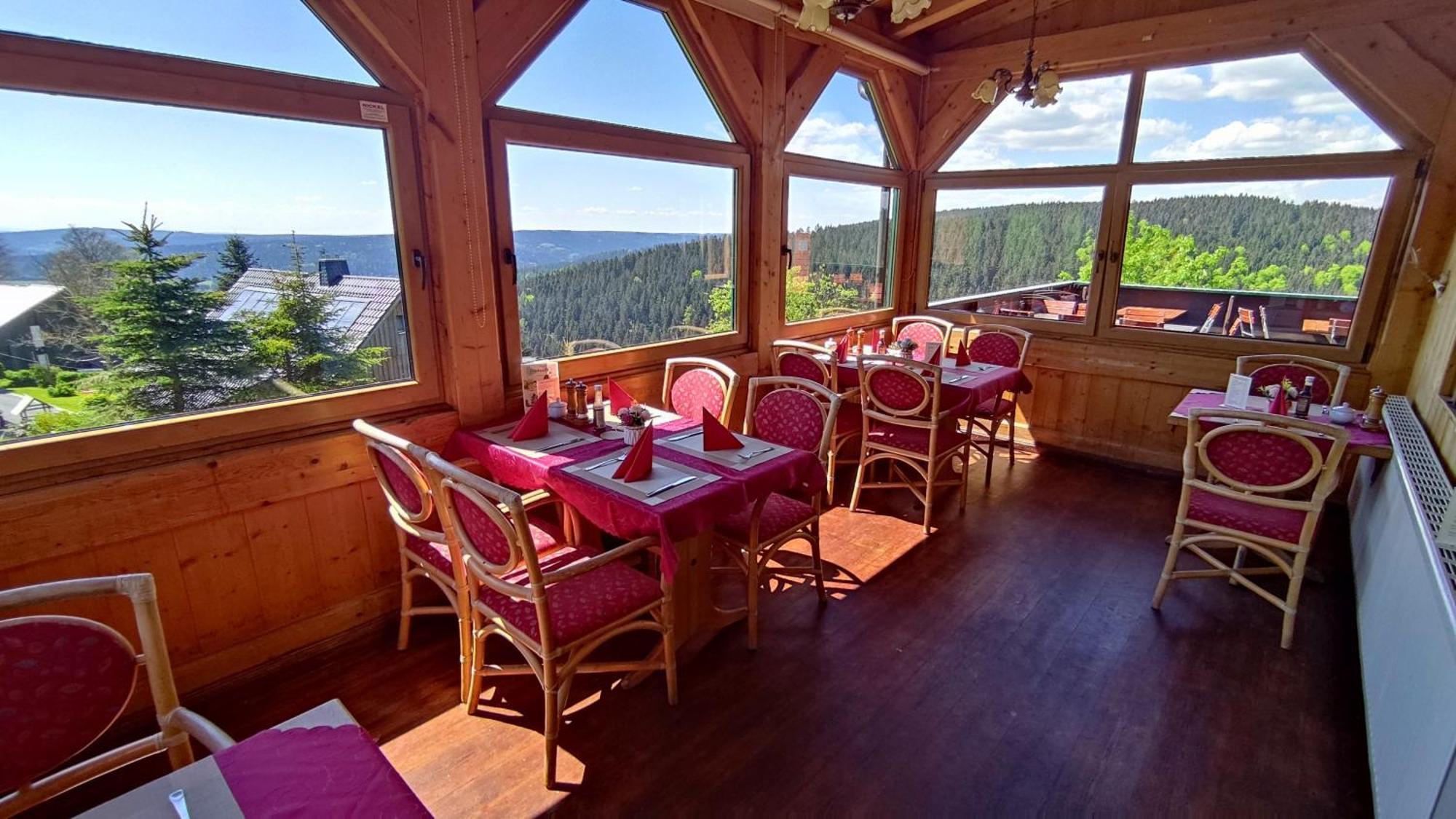 Berggasthaus & Pension Schoene Aussicht Klingenthal Exterior photo